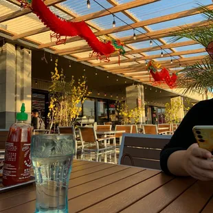 Nice outdoor seating!