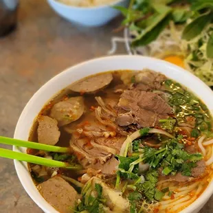 17 bun bo hue