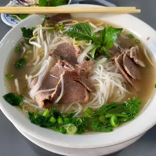 ramen and noodles, food