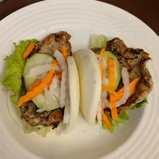 Banh Bao Kep Thit