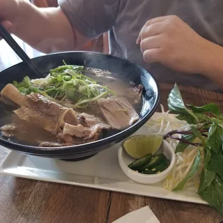 M1. Pho Bo Dac Biet ( SPECIAL PHO )
