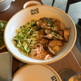 GRILLED CHICKEN NOODLE BOWL l Bun Ga Nuong