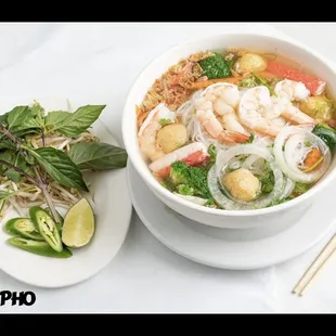 Seafood pho