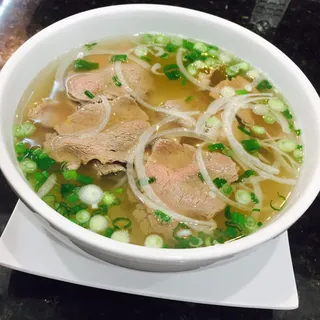 P8. Filet Mignon and Brisket Pho