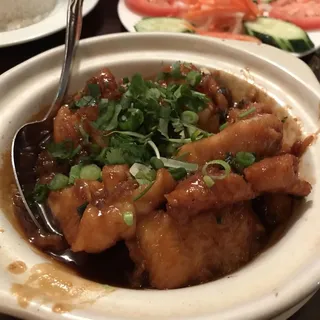 Vietnamese Braised Fish in Claypot