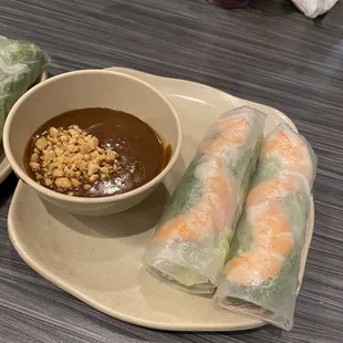 Fresh rolls with shrimp