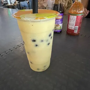 Mango smoothie boba