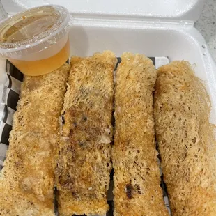 a tray of fried food