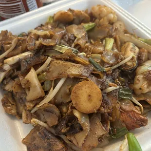 S2. Seafood Flat Noodles