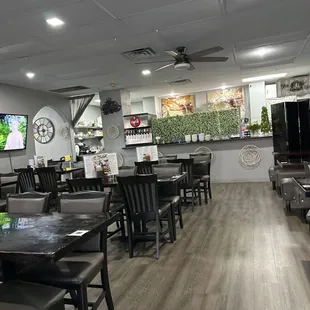 sushi and sashimi, interior