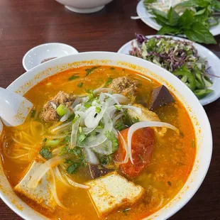 food, ramen and noodles