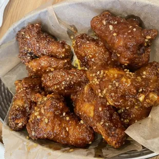 WP4. Ten Piece Honey Garlic Wing Plate