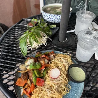 Garlic Noodle with Filet Mignon