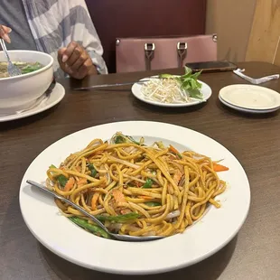 Vegetable Lo Mein