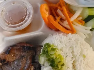 Mama Hong's Pho & Bistro