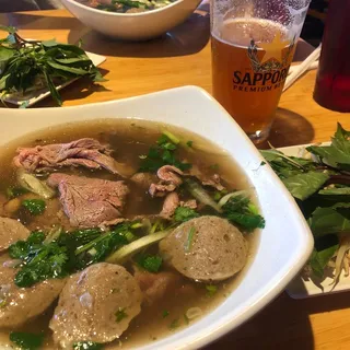 N2. Filet Mignon and Vietnamese Meatballs Pho