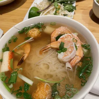 N14. Seafood Pho