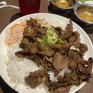 B4. Grilled Ribeye Steak Salad Bowl