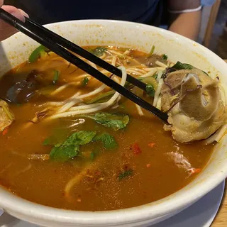 VN1. Hue Spicy Noodle Soup