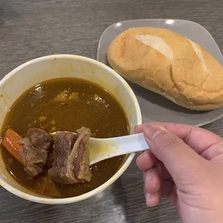 N9. Beef Stew with Viet. Bread