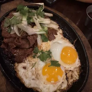 BM7. Sizzling Ribeye With Eggs