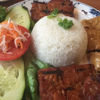 B8. Crispy Pork and Shrimp Paste Salad Bowl