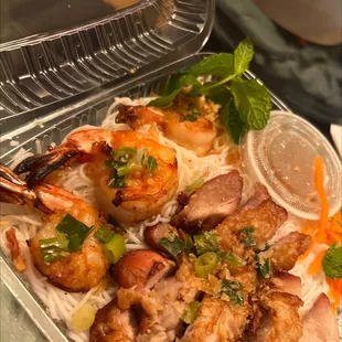 Huge prawns in their vermicelli