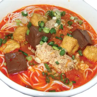 Crab Meat & Tomato Rice Noodle Soup (Bun Rieu)