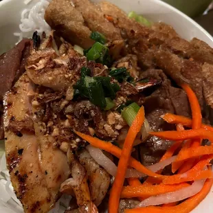 Vermicelli w/Grilled Combination