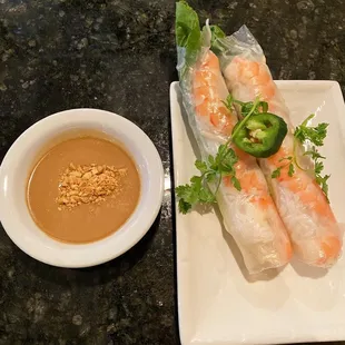 Shrimp spring rolls