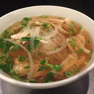 B82. Chicken Phở - Phở Gà