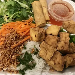 Vermicelli bowl with tofu