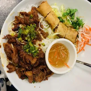 A2. Spring Rolls - Ch Gi (2 Pcs.)