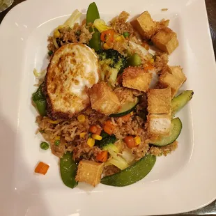 Fried rice with tofu and veggies
