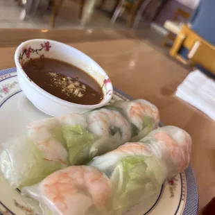 Fresh spring rolls W/ shrimp