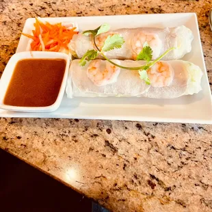 Gou Cuon (fresh spring rolls)