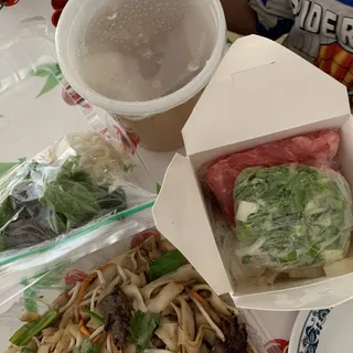 7. Rare Steak and Tendon Noodle Soup