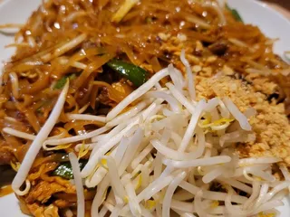 Maya Thai Laos Restaurant