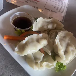 Steamed Dumplings (6)