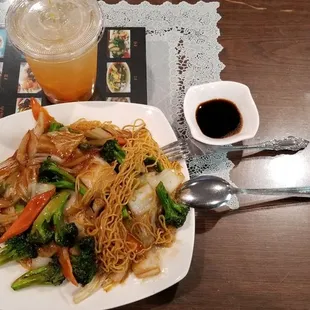 I love this Vegetable soft noodles, it&apos;s  delicious and very healthy for me. It combines different vegetables and tofu!