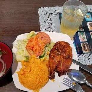 Golden chicken rice with soup and iced tea for my lunch! Woh I love this restaurant 1!