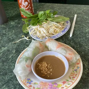 Spring roll.  Fresh and nice.