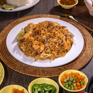 PAD THAI