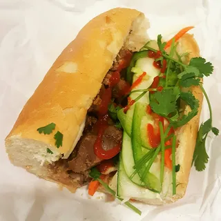 B2. Pork Banh Mi