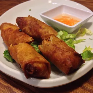 V6. Crispy Egg Rolls (Bun Cha Gio)