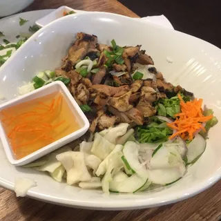 R2. Grilled Chicken Bowl (Com Ga Nuong)