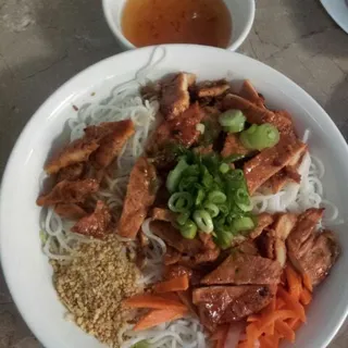 31. Vermicelli with Grilled Chicken