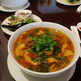 Bun Rieu