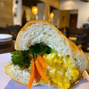 Scramble Eggs Sandwich