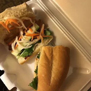 Grill Chicken Banh Mi